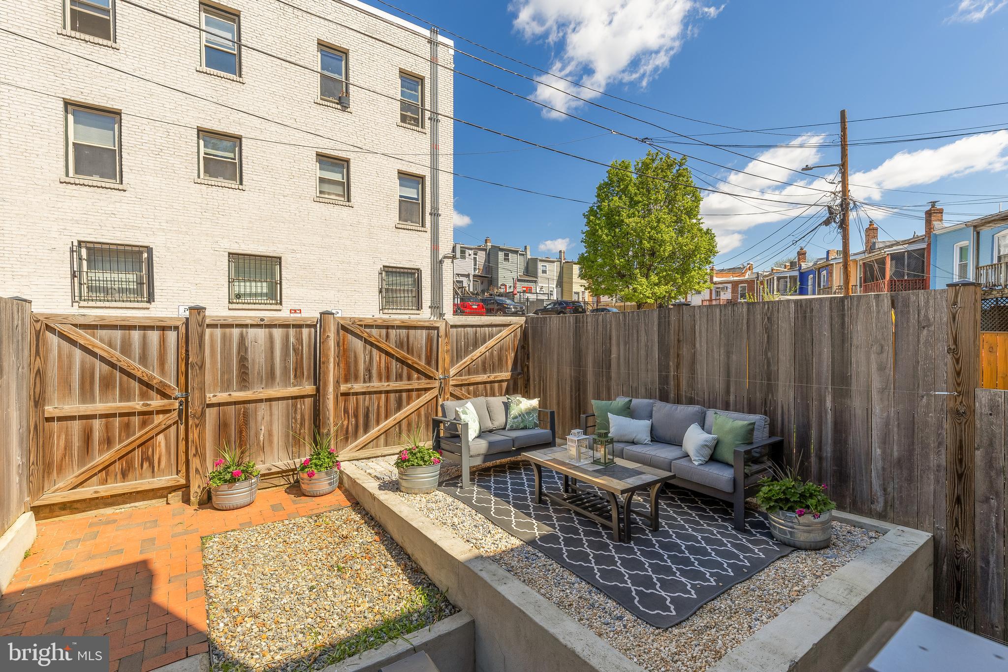 409 COLUMBIA ROAD NW