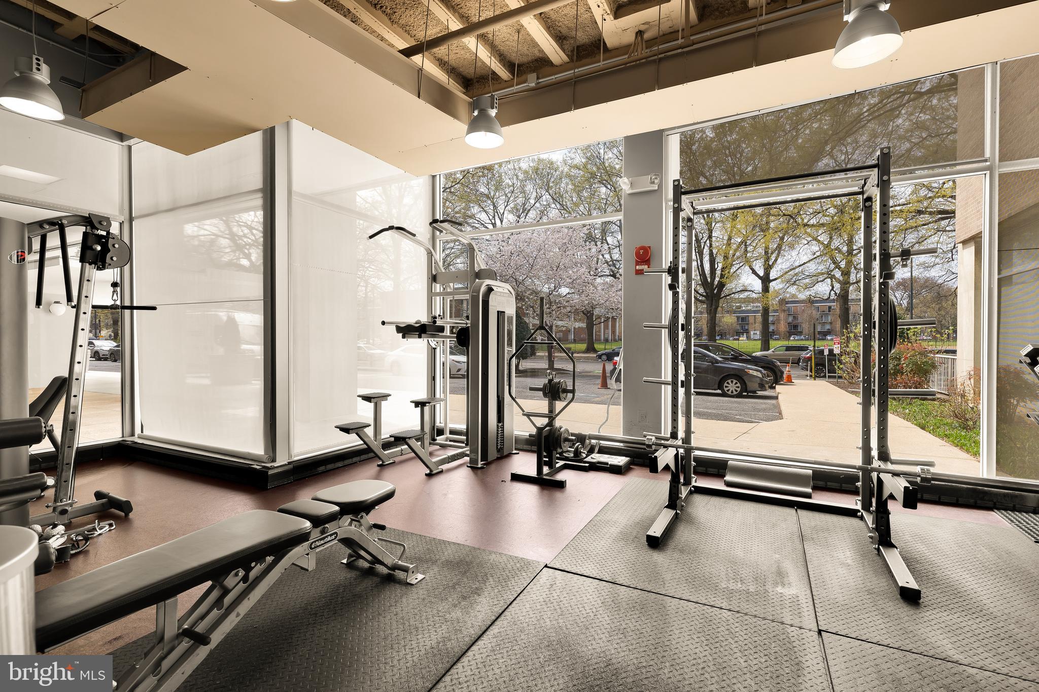 800 4TH STREET SW S409