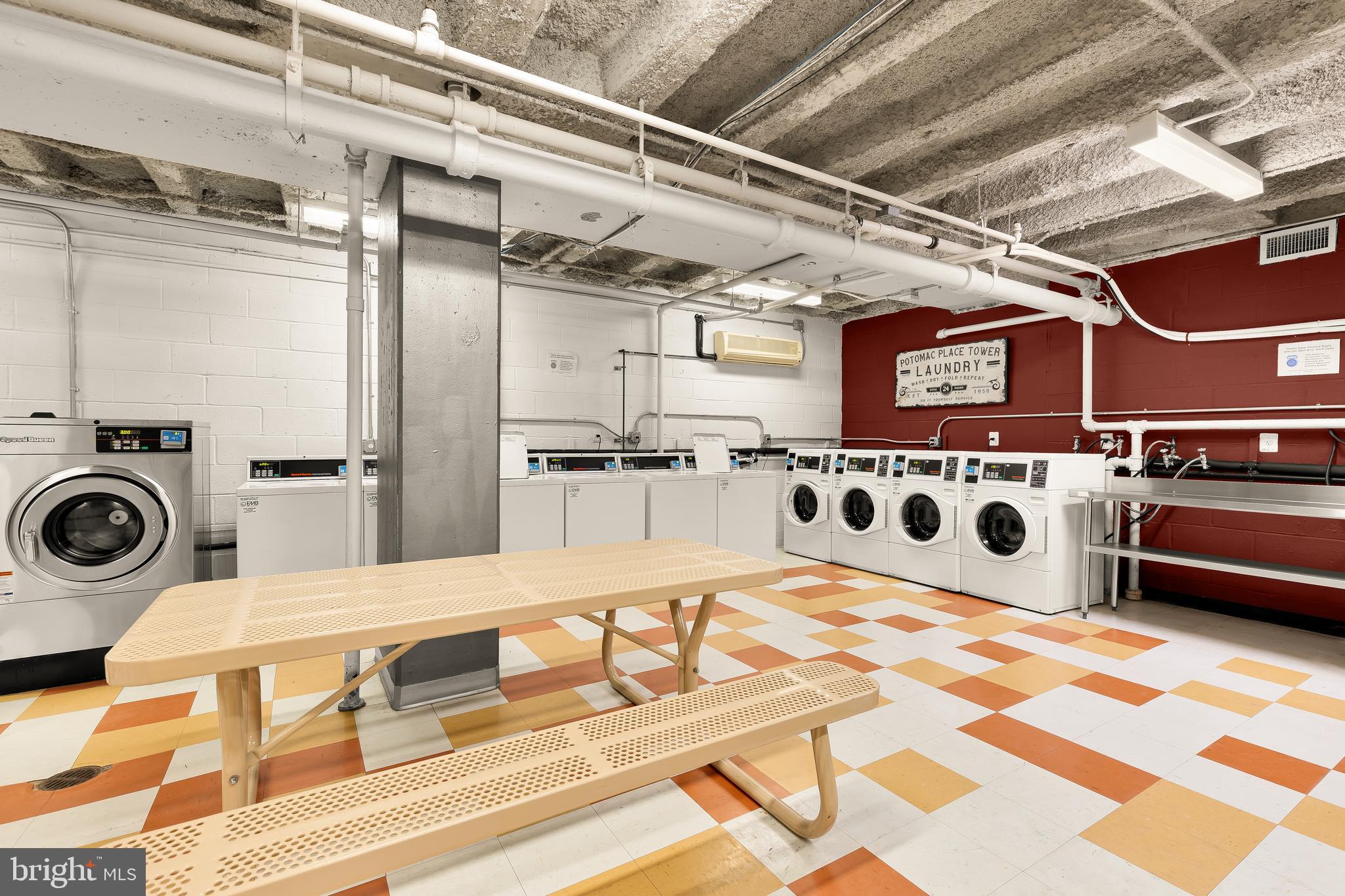 800 4TH STREET SW S409