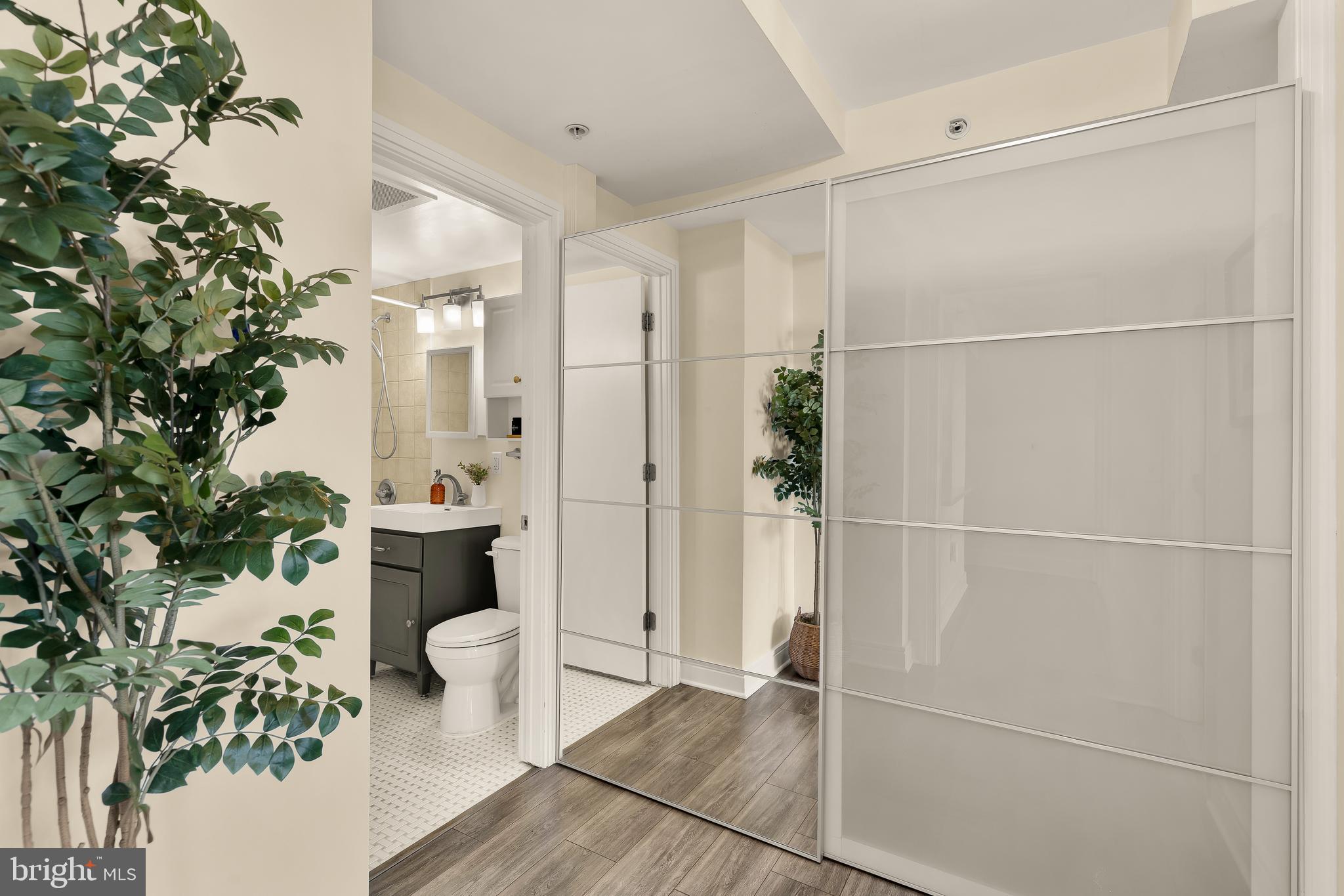 800 4TH STREET SW S409