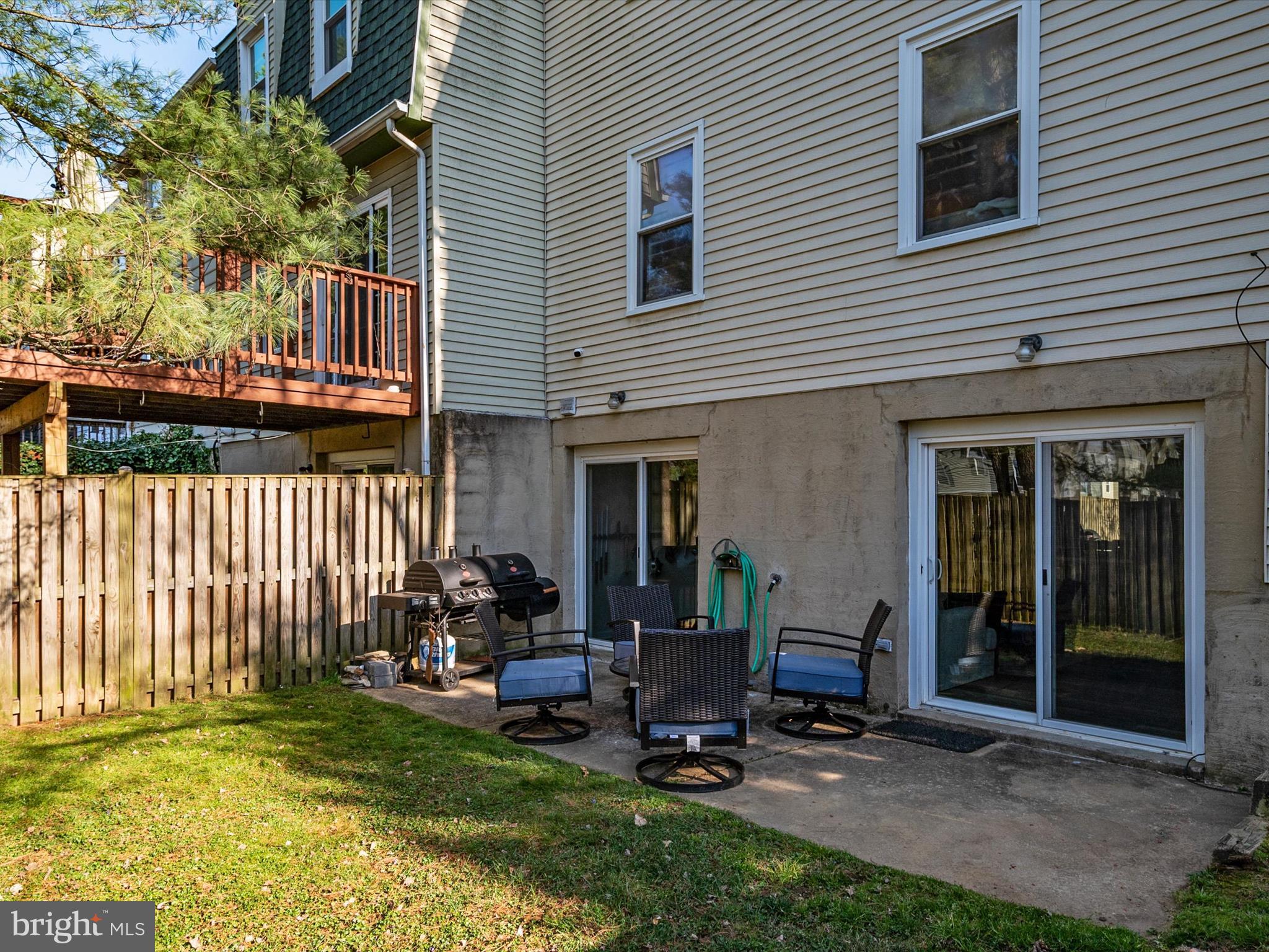 2521 Vineyard Ln