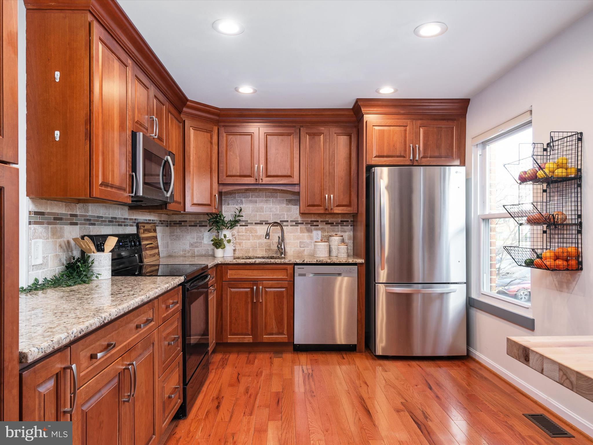 2521 Vineyard Ln