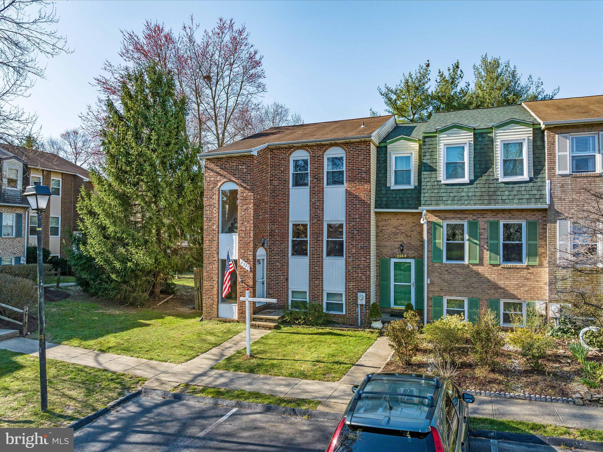 2521 Vineyard Ln