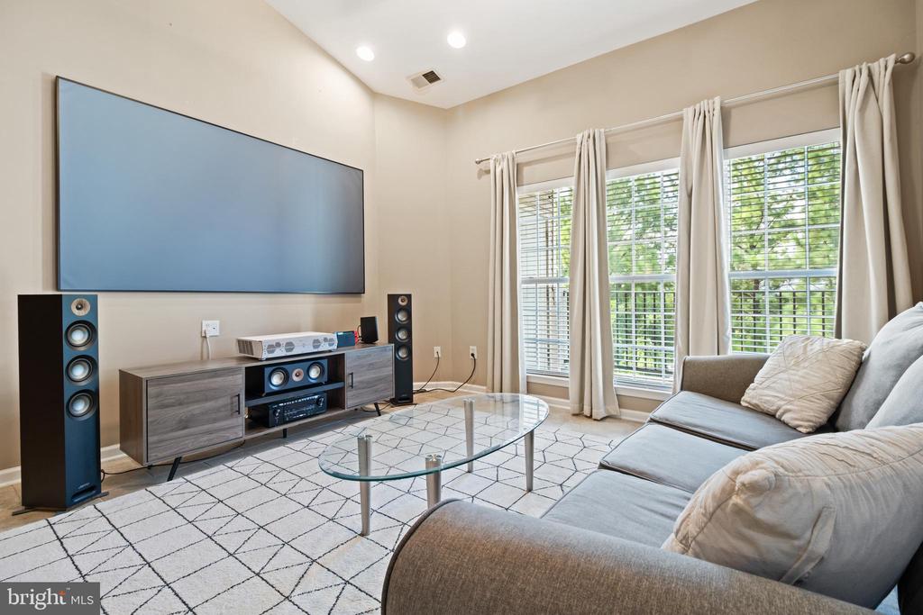 1622 HARDWICK COURT 403