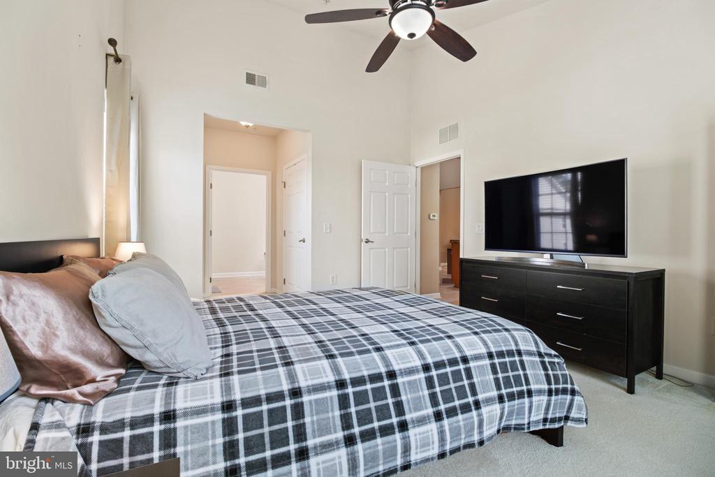 1622 HARDWICK COURT 403