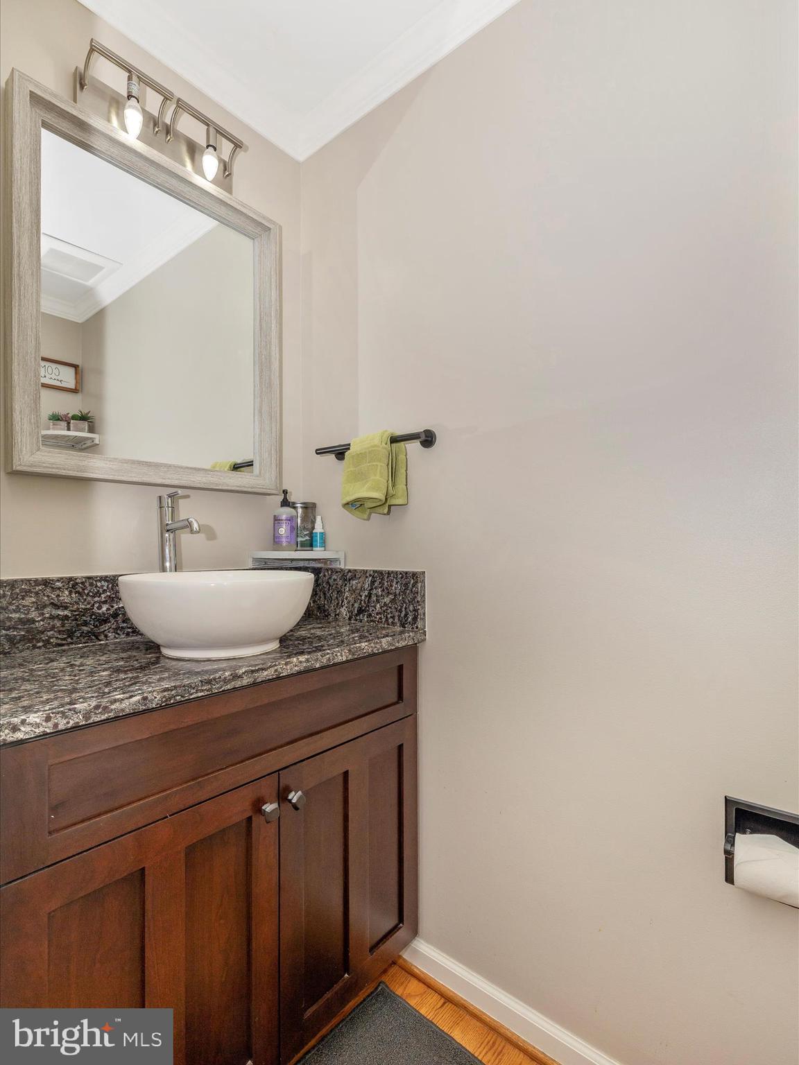 5210 Hayloft Ct