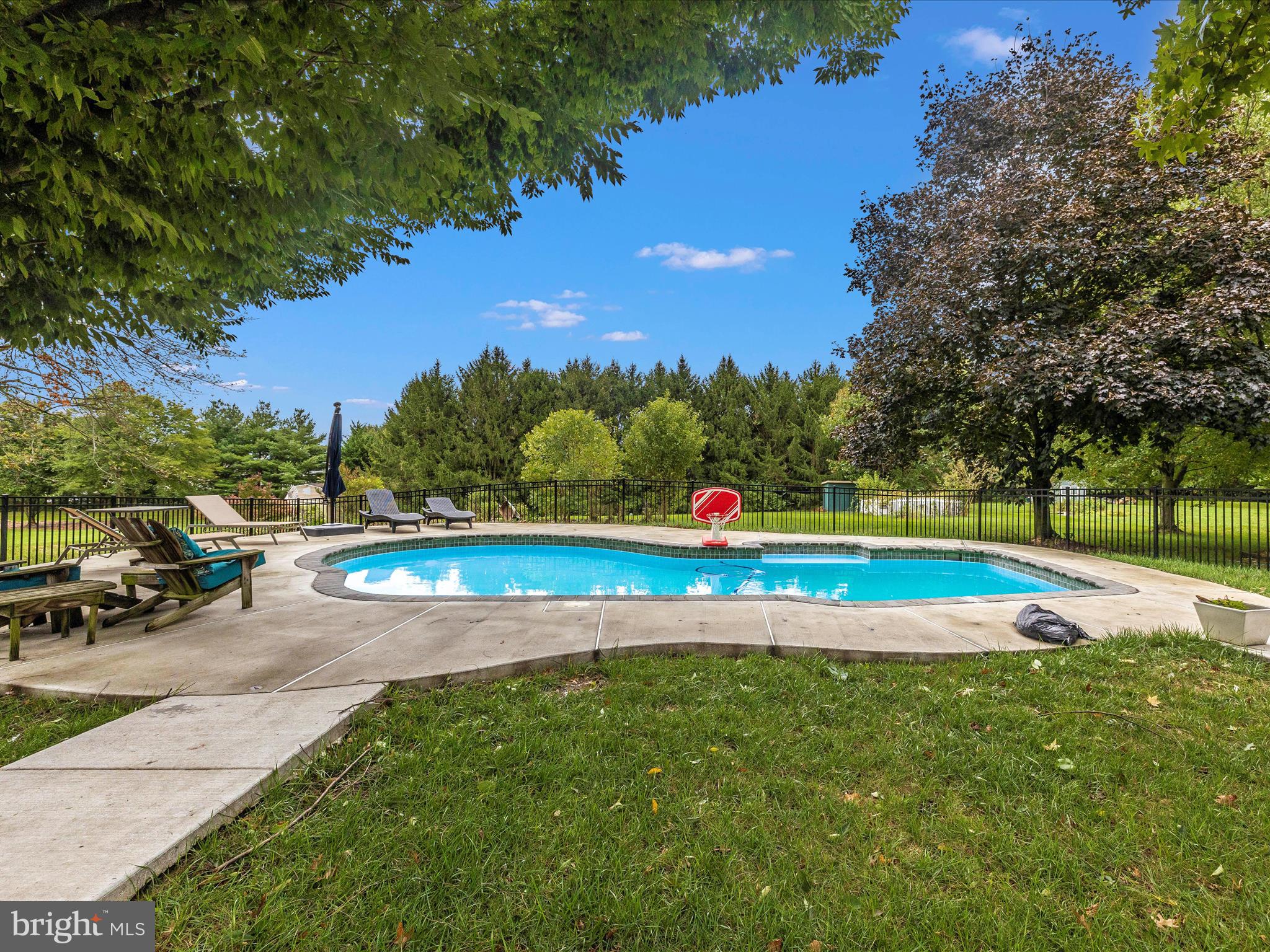 5210 Hayloft Ct