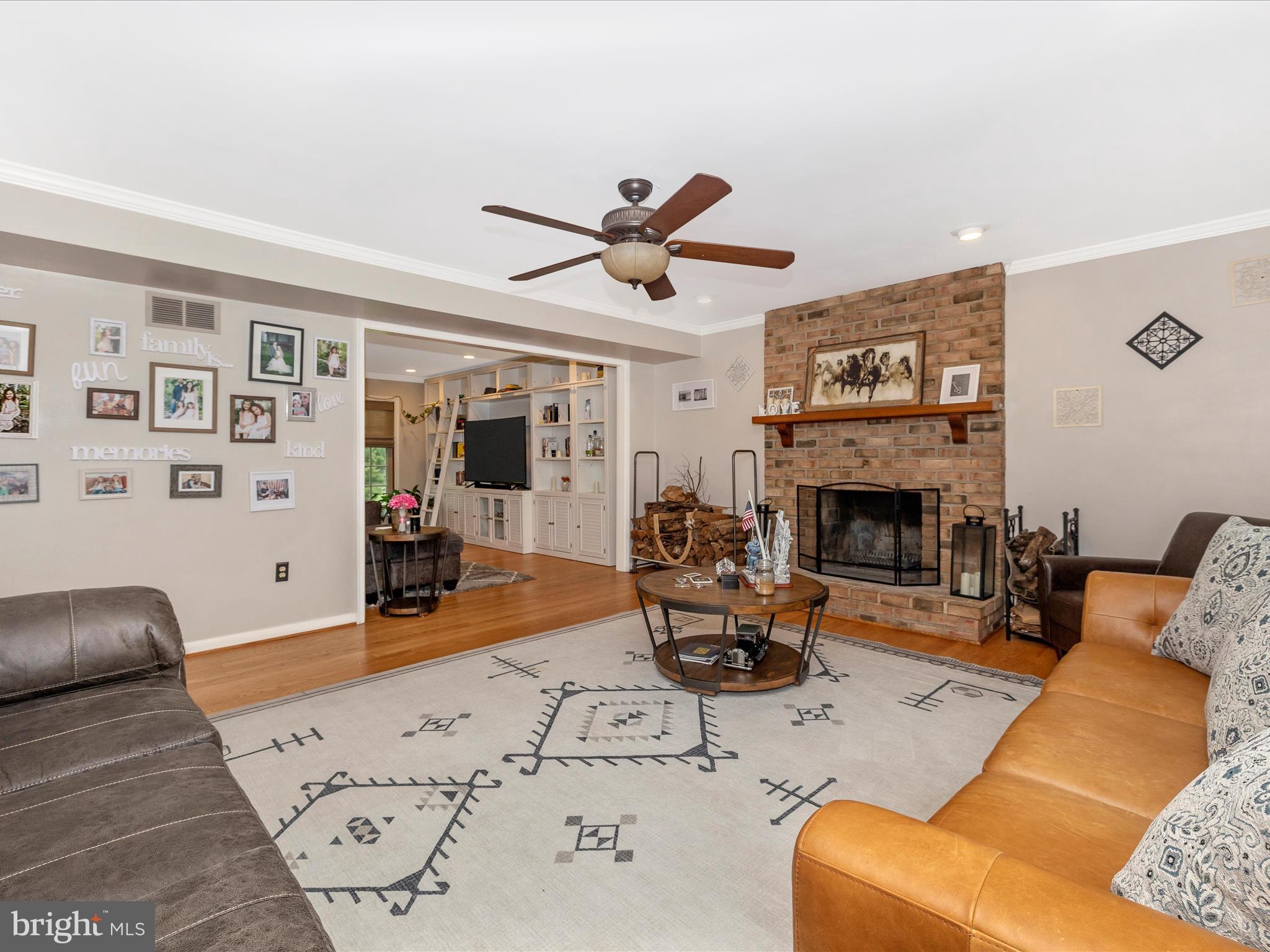 5210 Hayloft Ct
