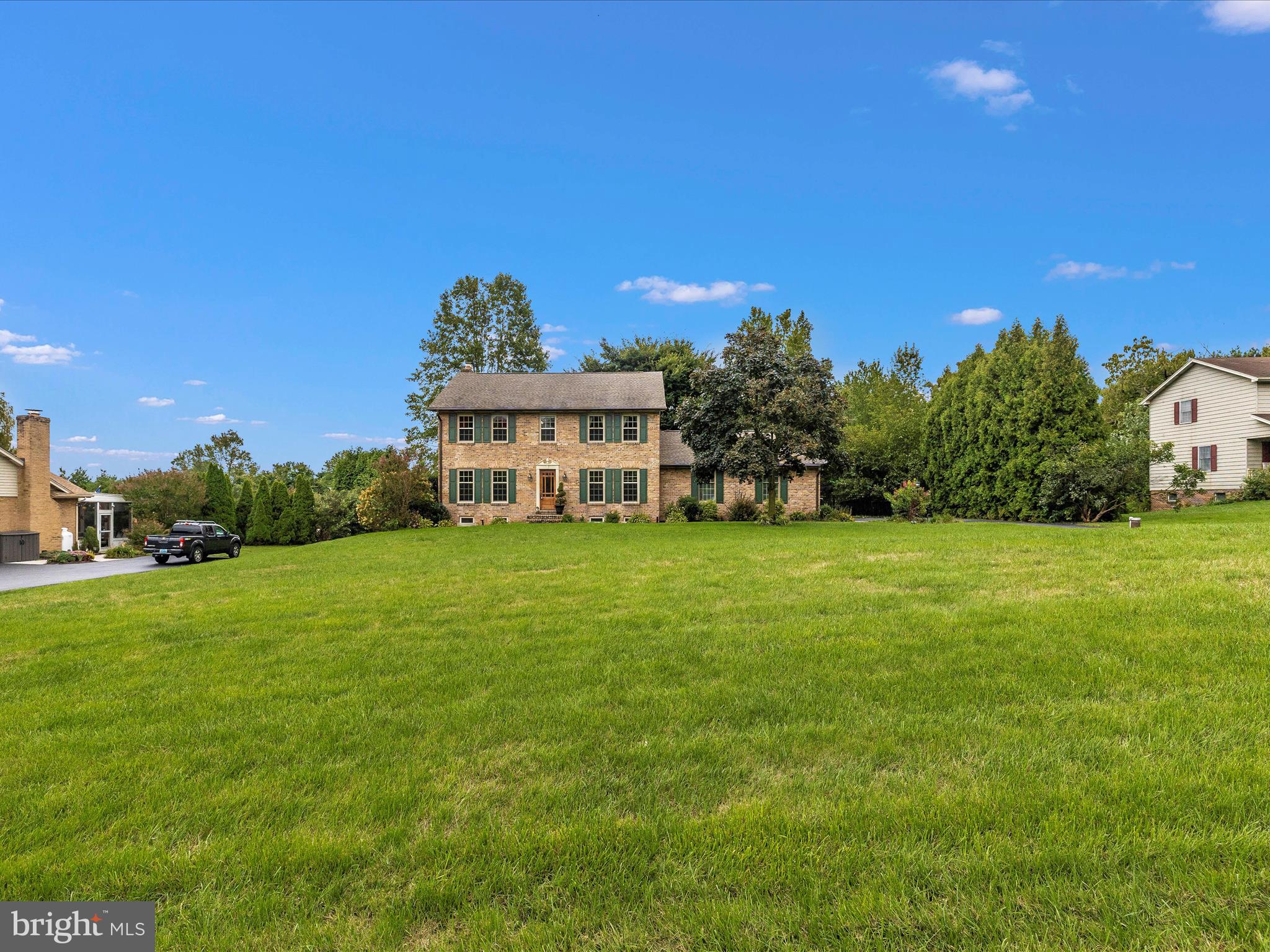5210 Hayloft Ct