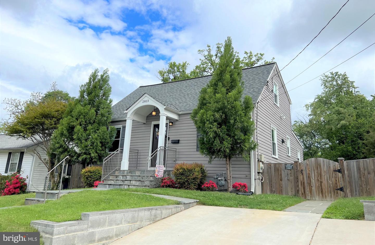 2813 Newton St