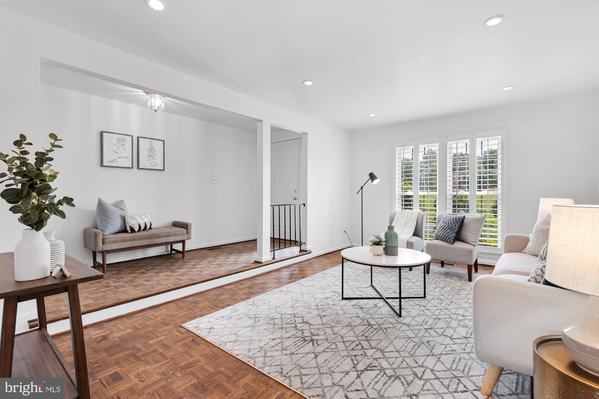 9451 Chatteroy Pl