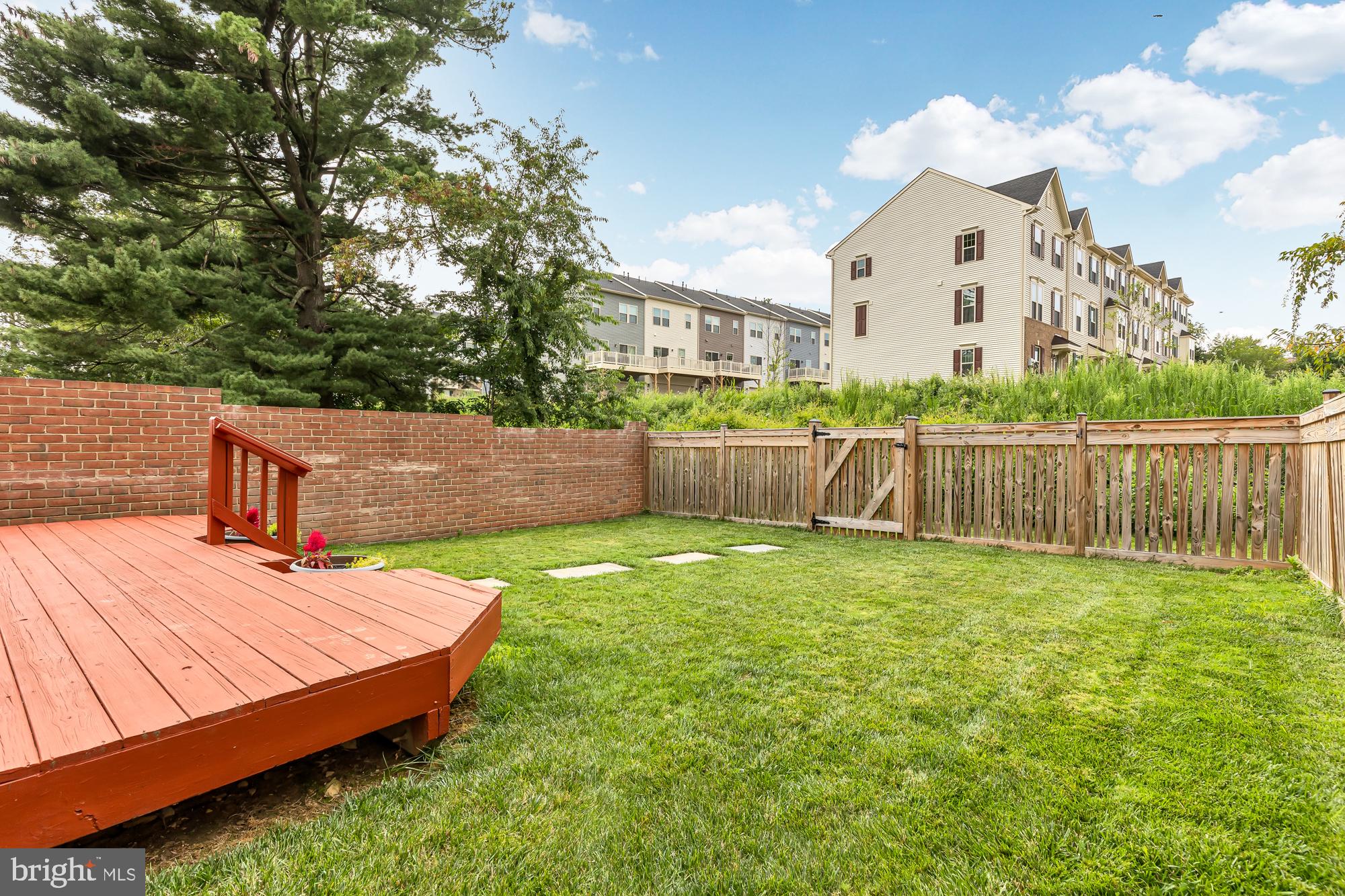 9451 Chatteroy Pl