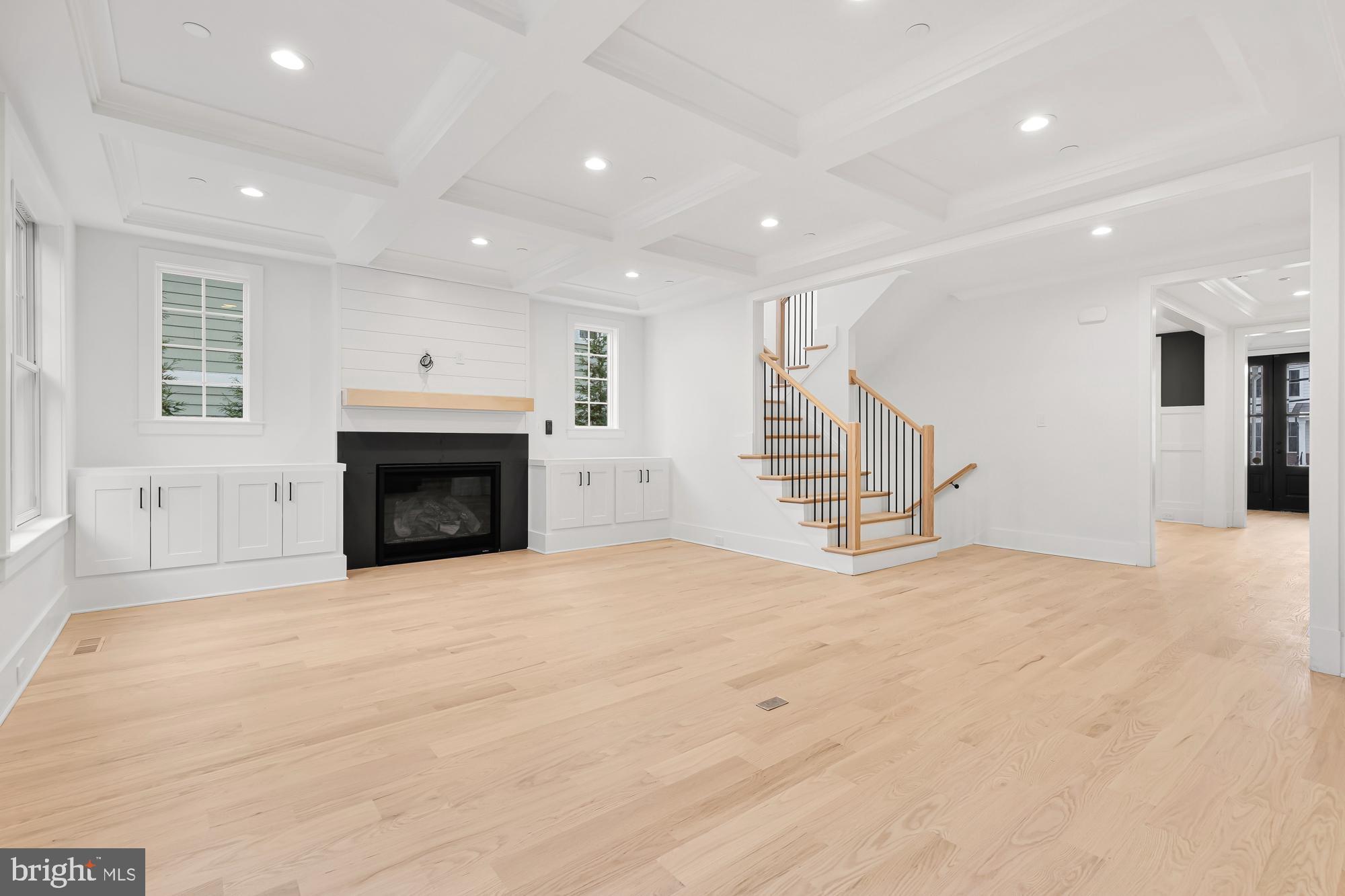 6112 Wilmett Rd