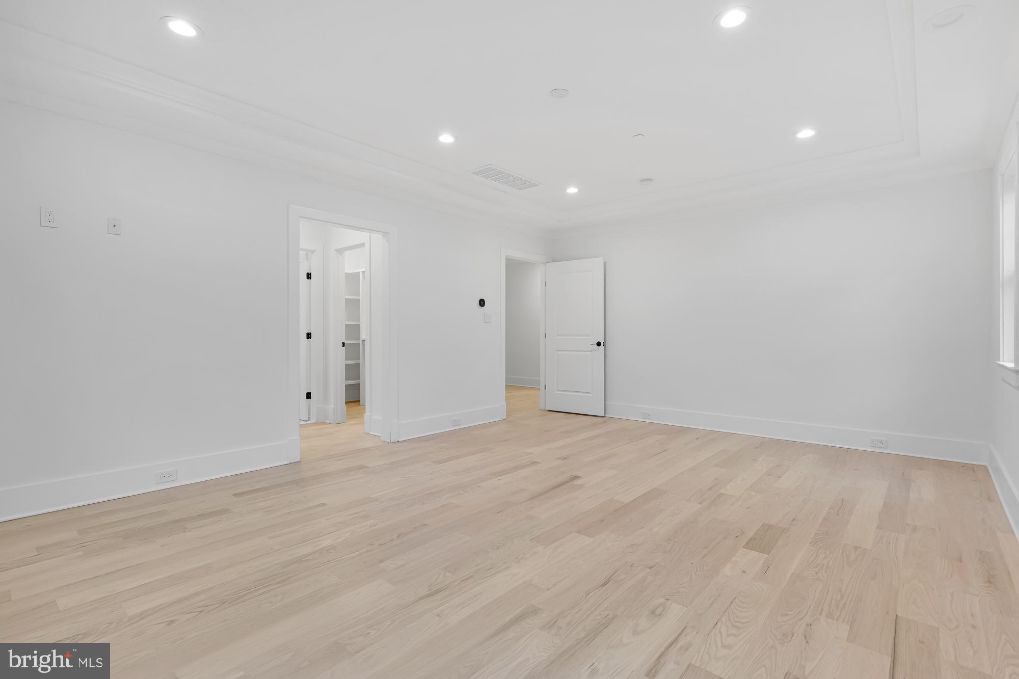 6112 Wilmett Rd