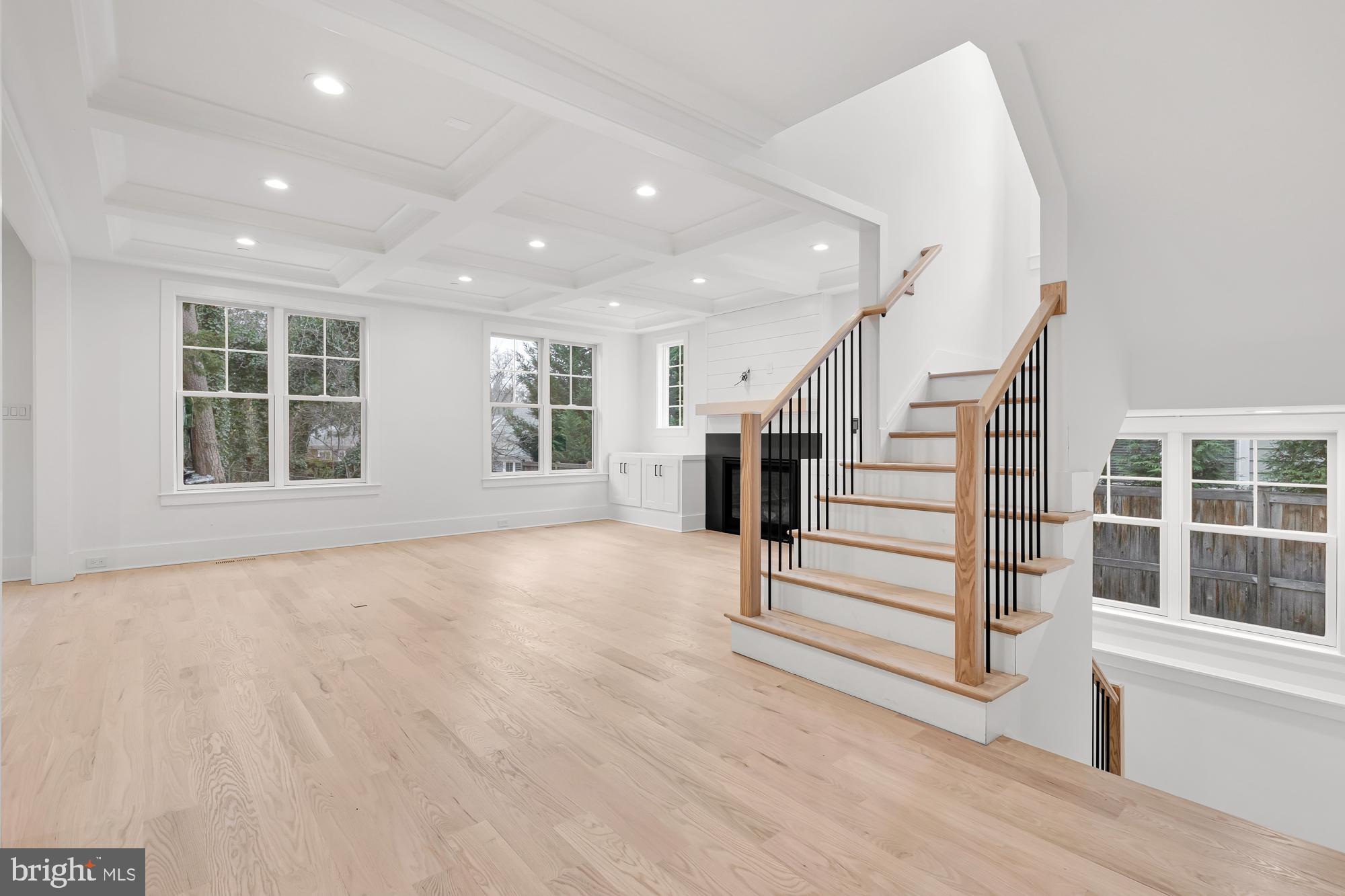 6112 Wilmett Rd