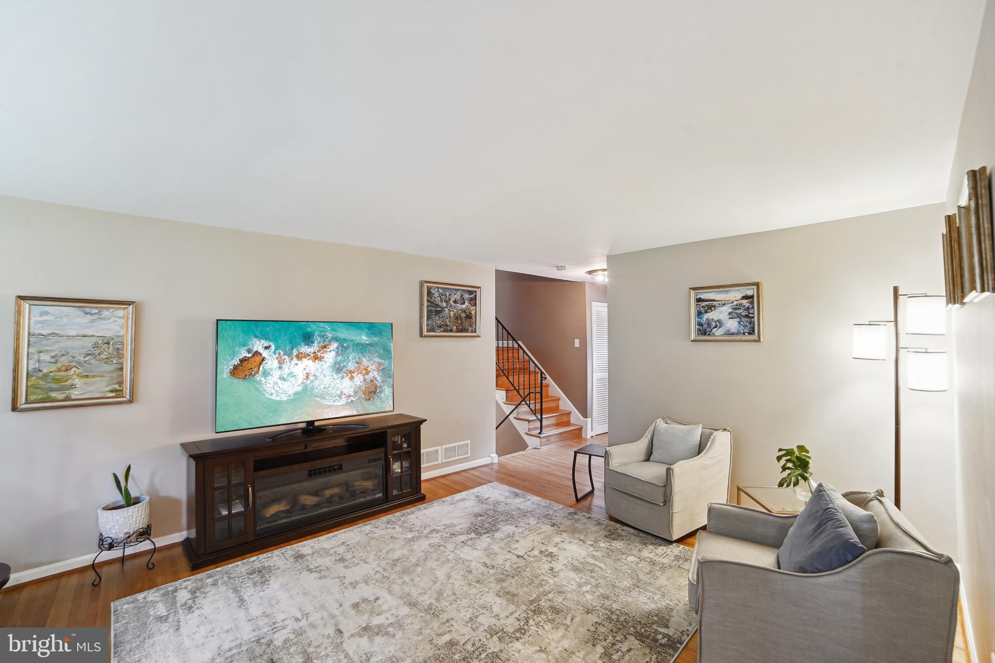6706 Renita Ln