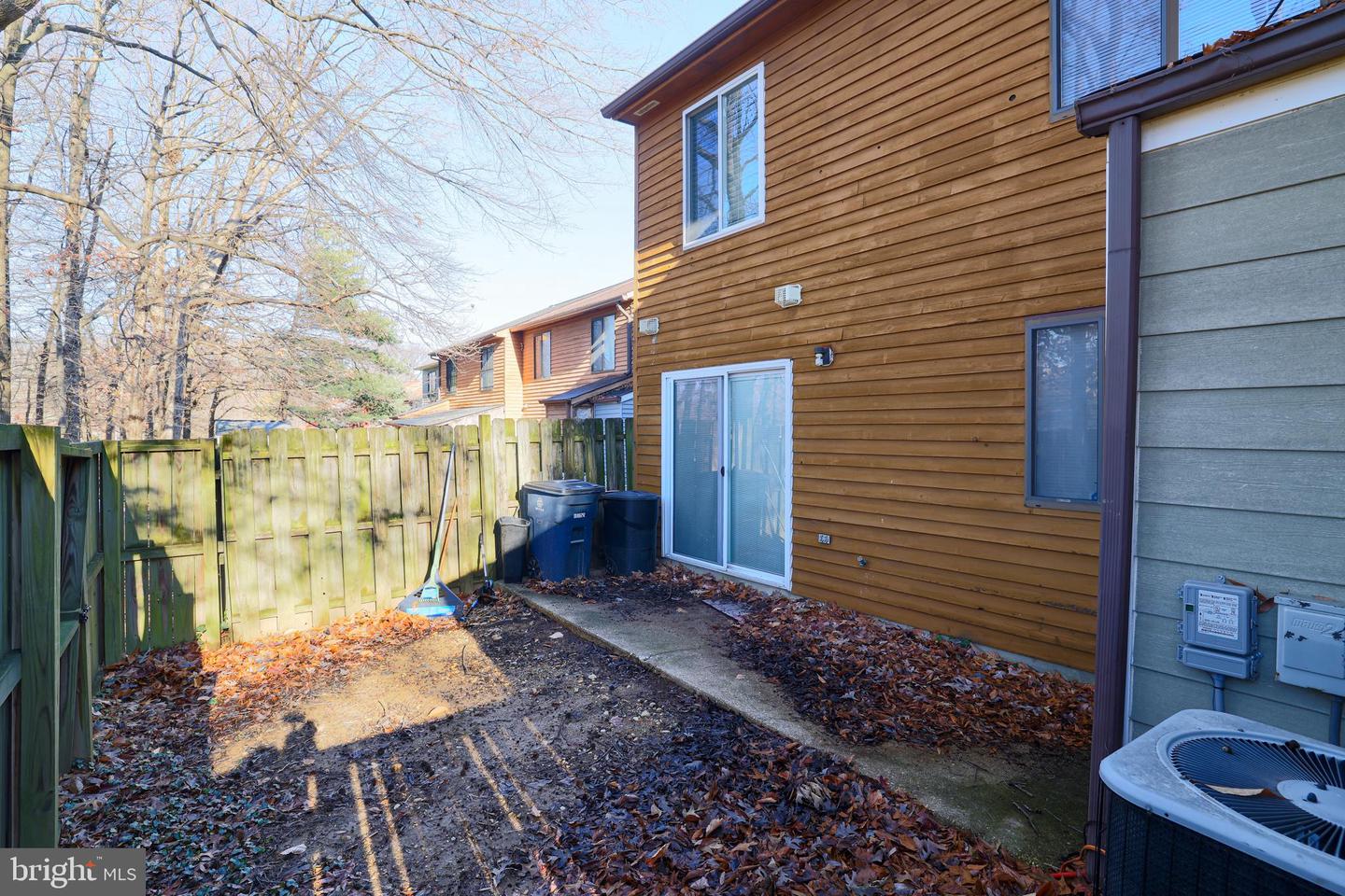 6538 Buckland Ct