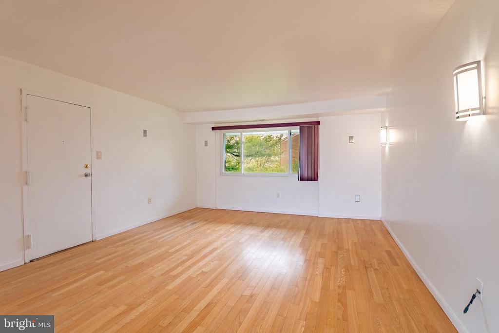 5416 85th Ave #201