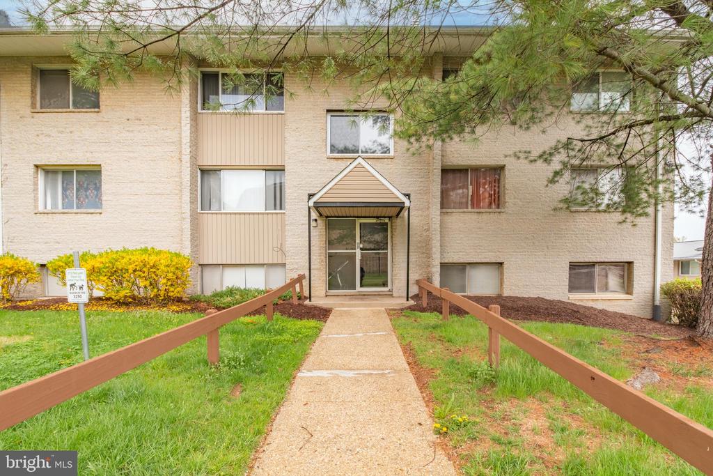 5416 85th Ave #201