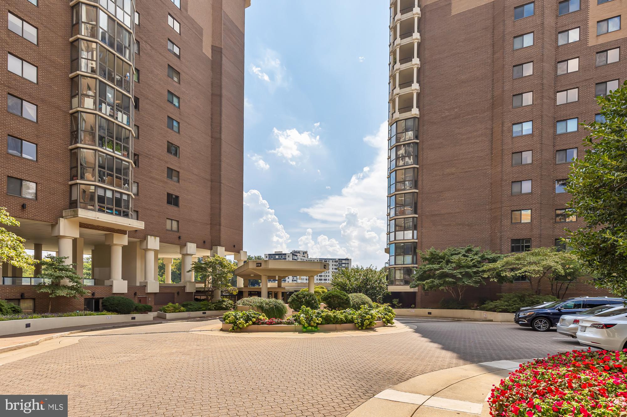 1600 N Oak St #1824