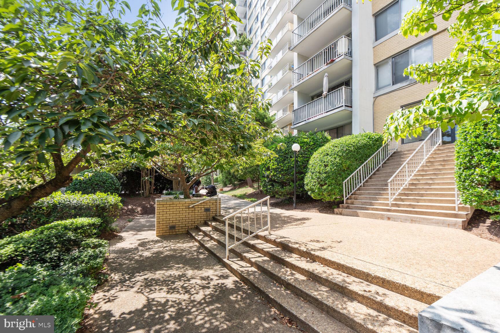 301 N Beauregard St #1415