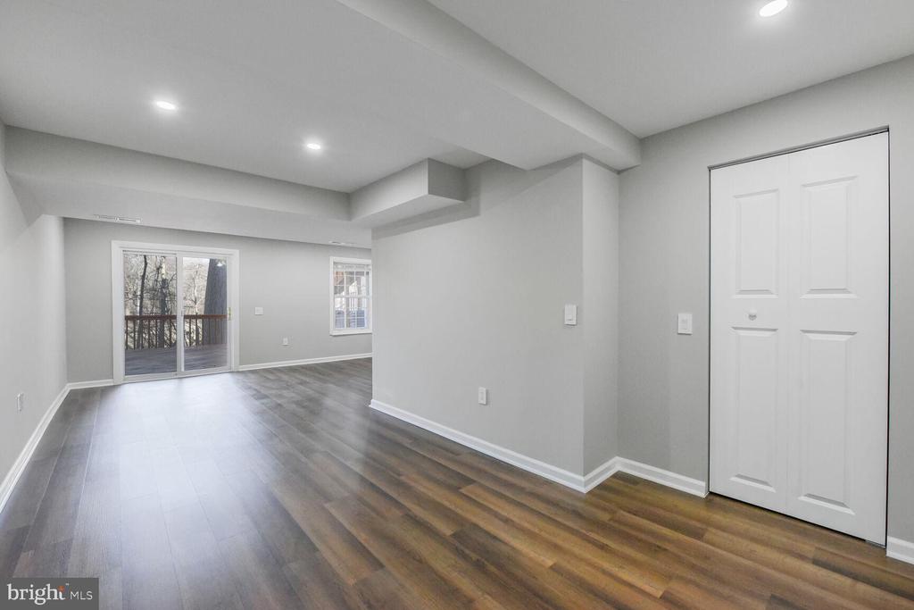 9912 Wood Wren Ct