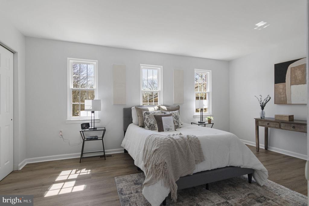 14055 Fallbrook Ln