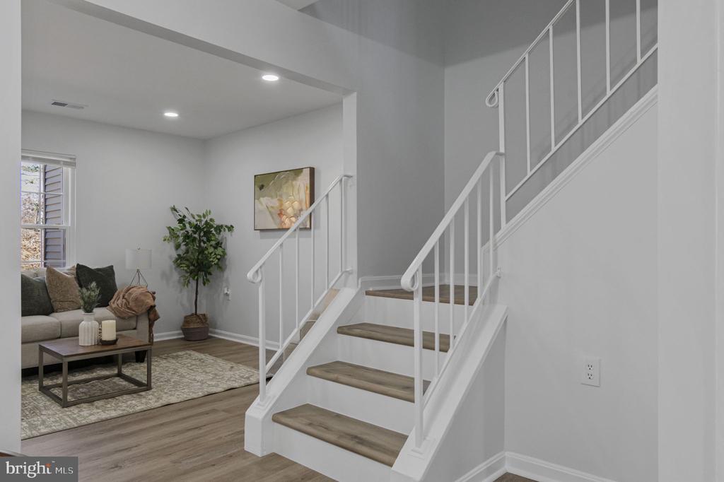 14055 Fallbrook Ln