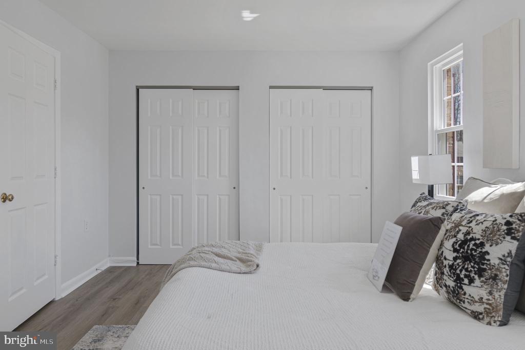 14055 Fallbrook Ln
