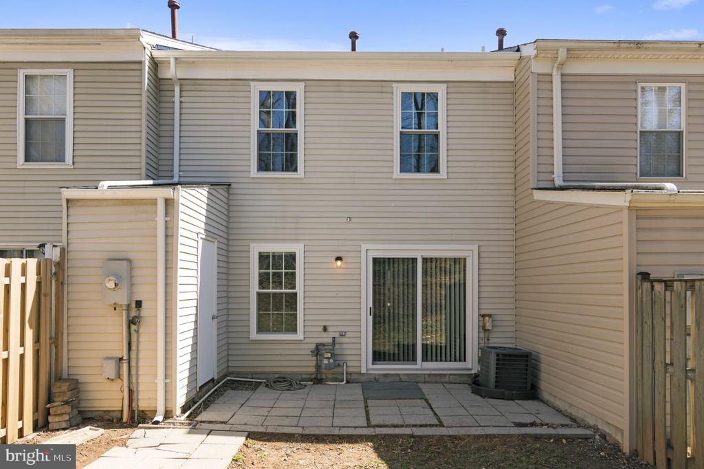 14055 Fallbrook Ln