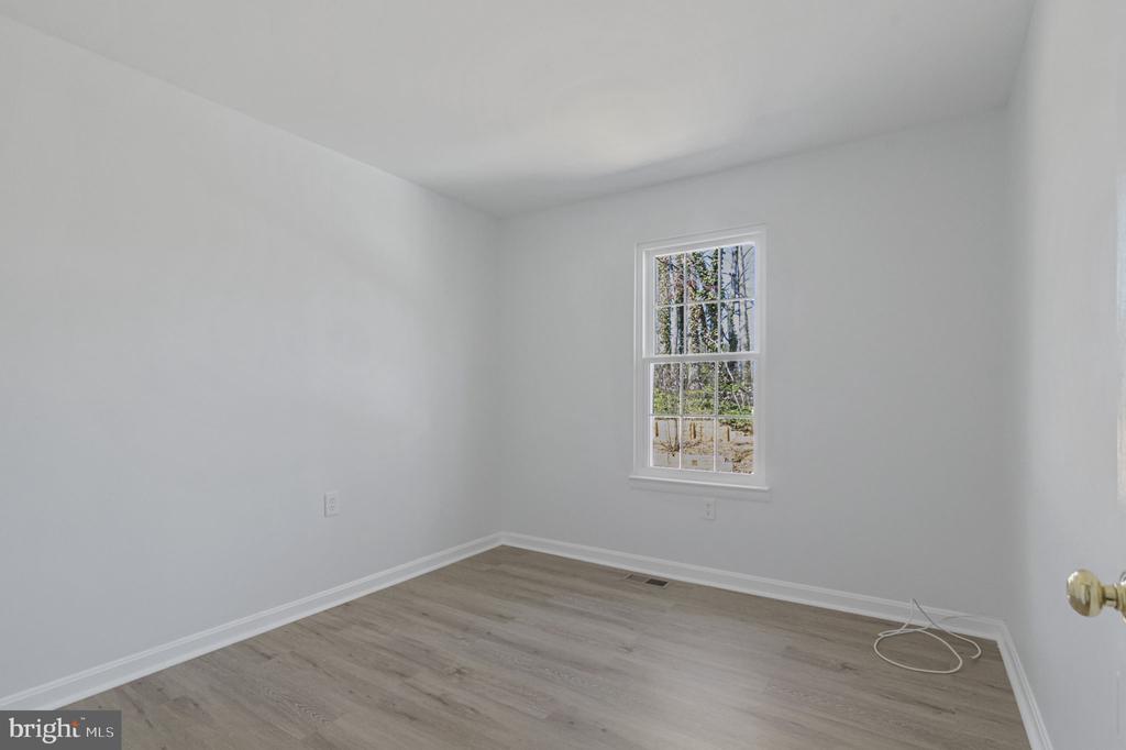 14055 Fallbrook Ln