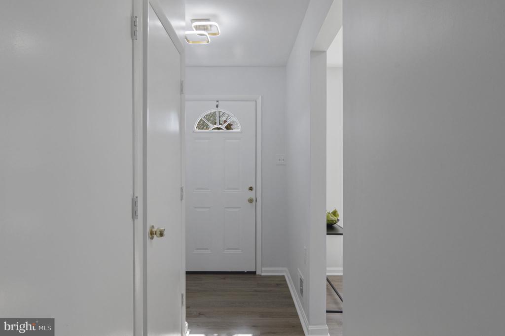 14055 Fallbrook Ln