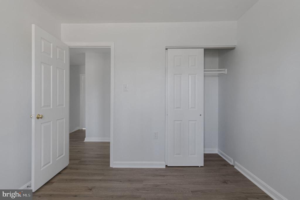 14055 Fallbrook Ln