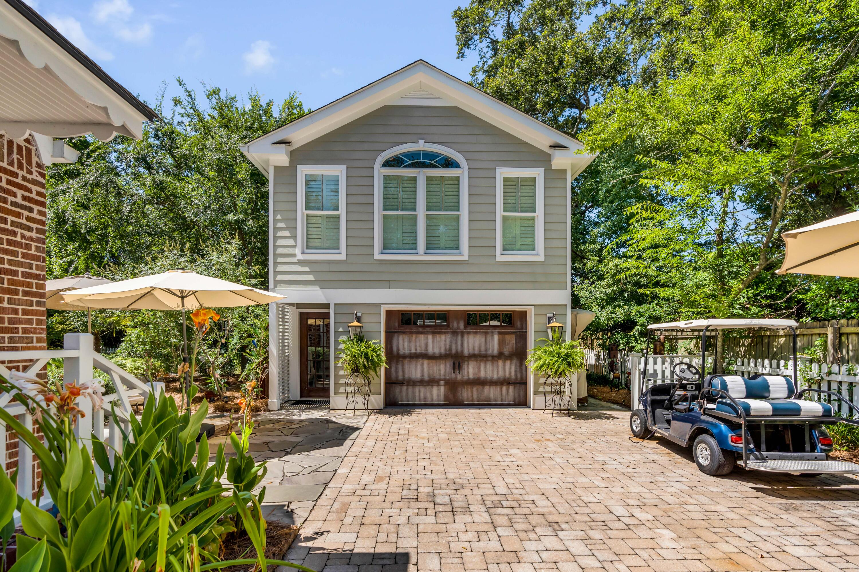 2142 Wappoo Drive