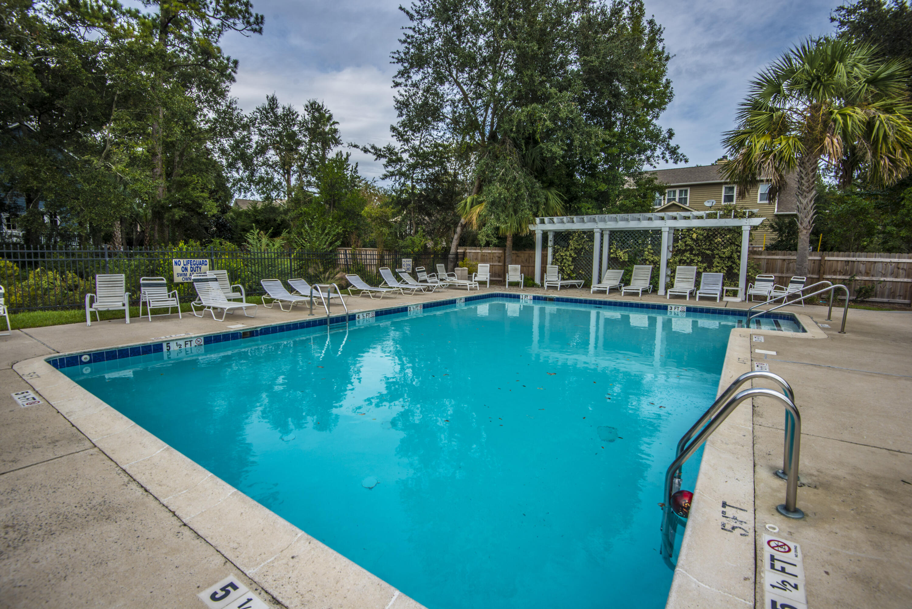 1423 Oaklanding Road