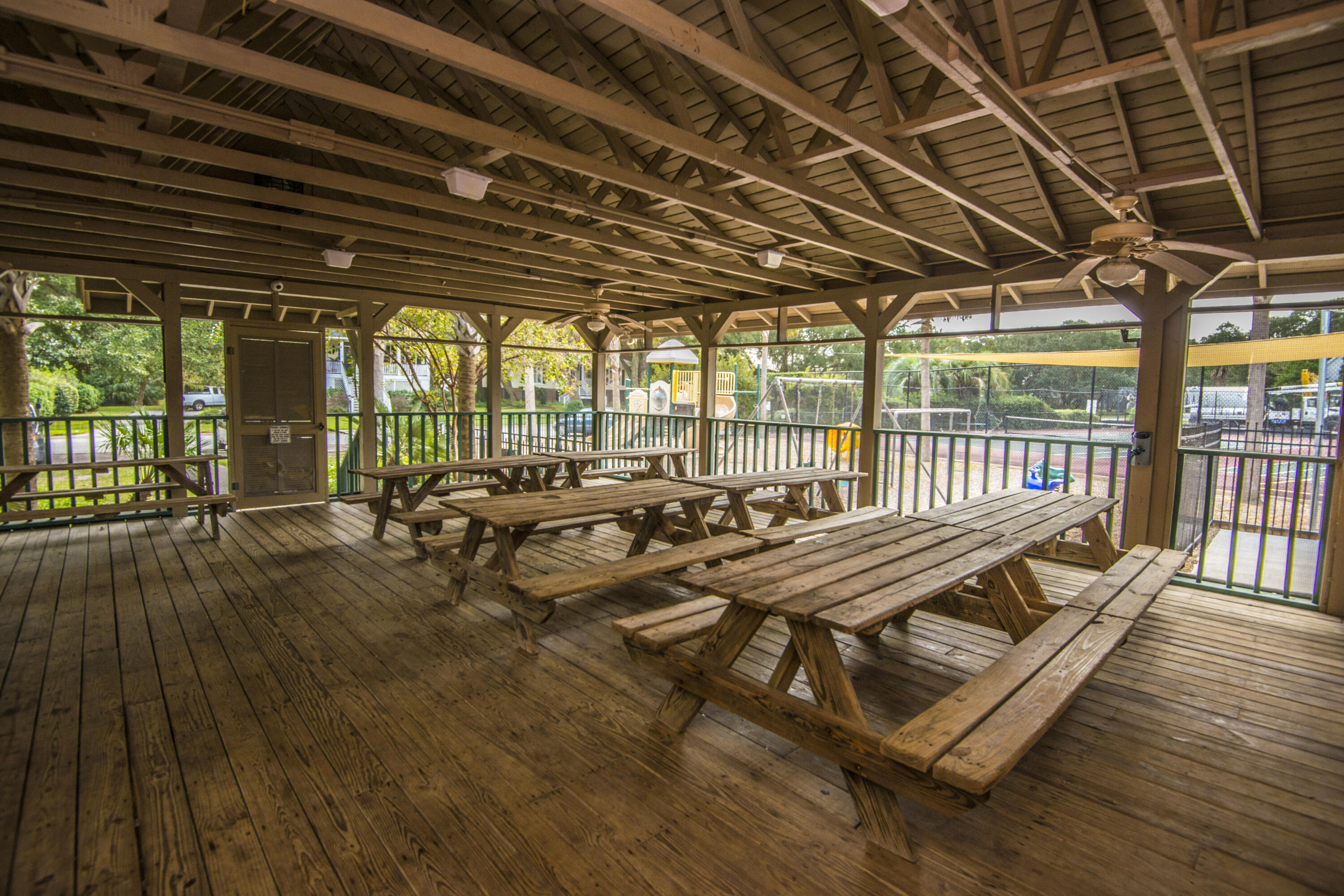 1423 Oaklanding Road