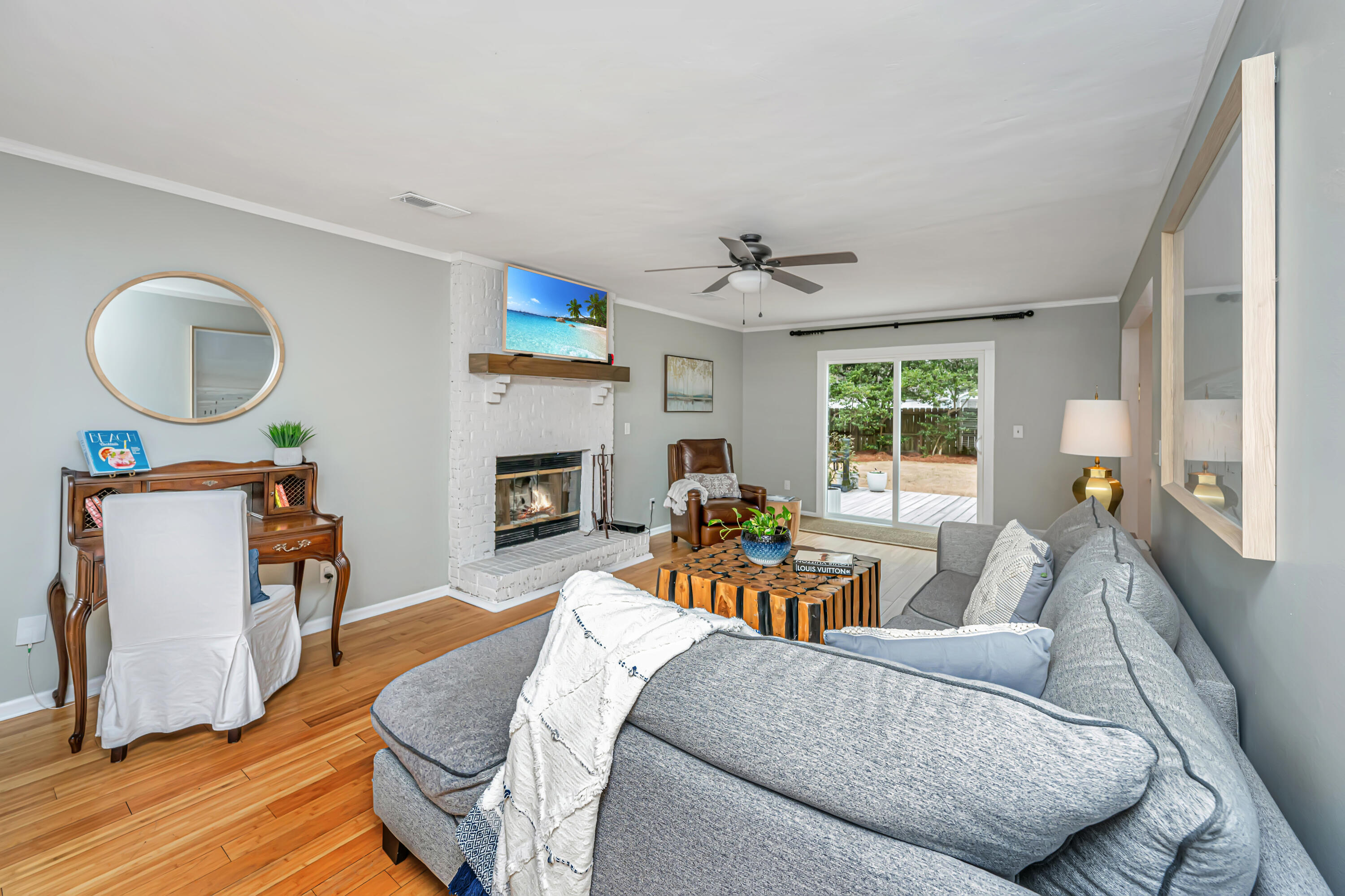1423 Oaklanding Road