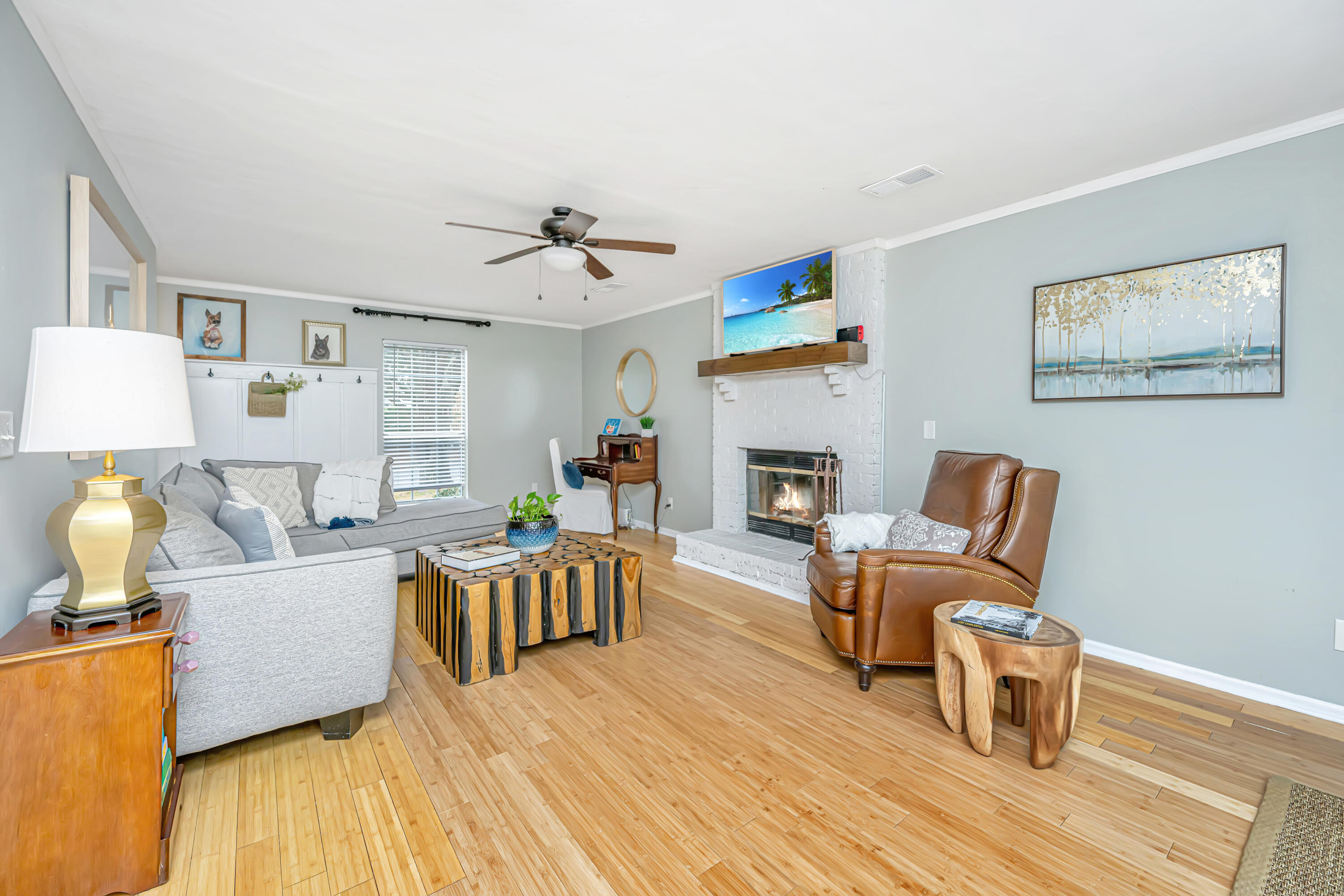 1423 Oaklanding Road