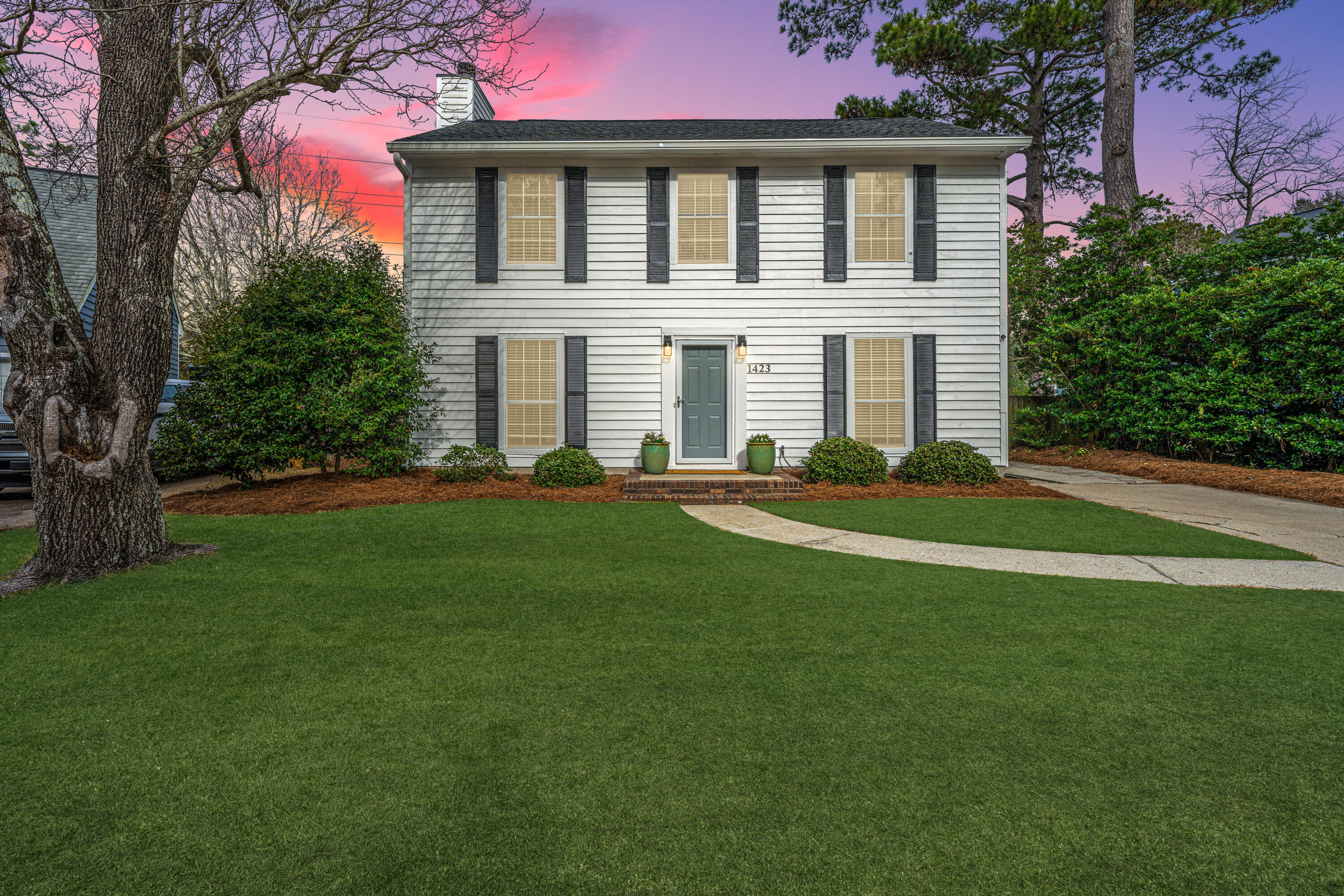 1423 Oaklanding Road