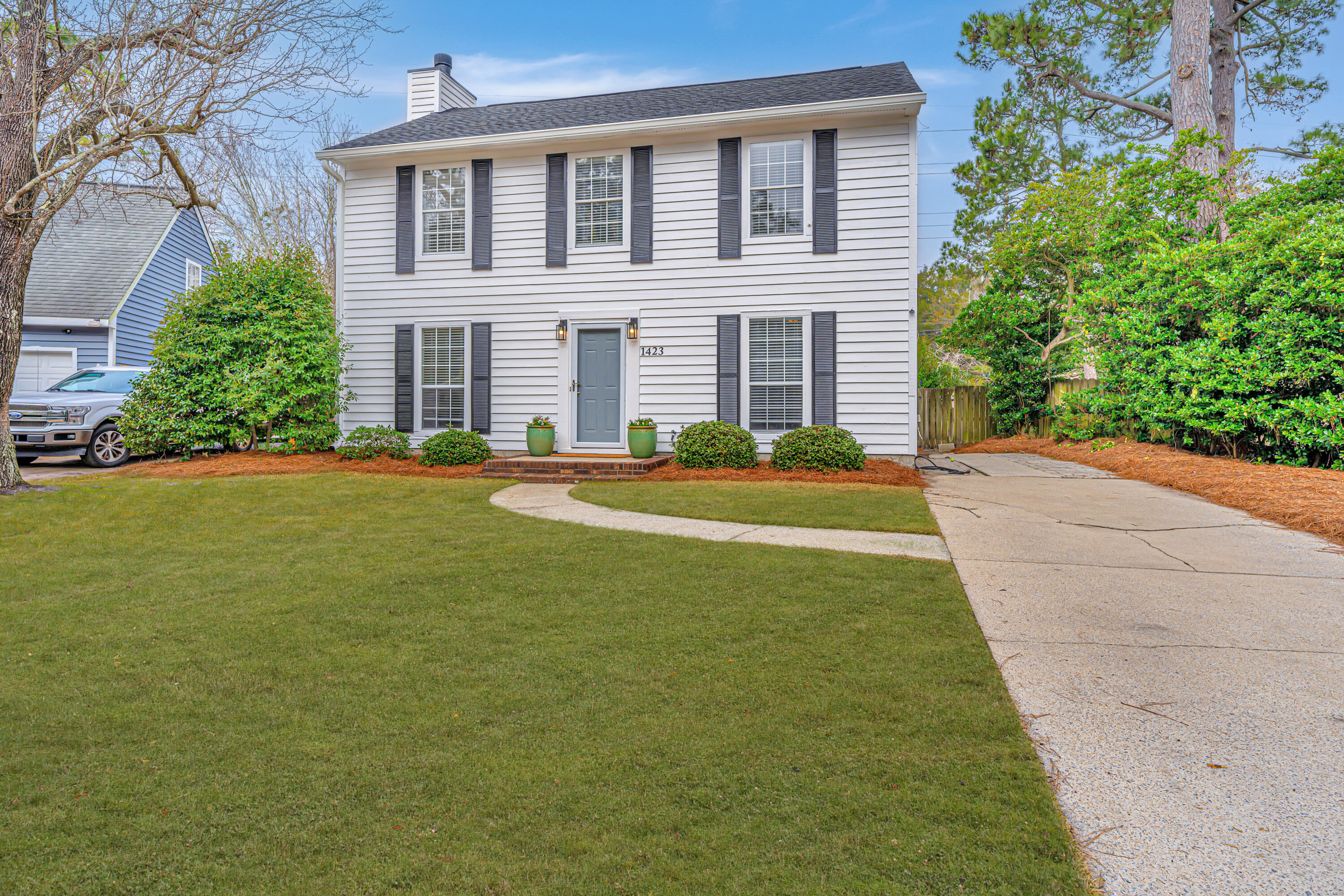 1423 Oaklanding Road