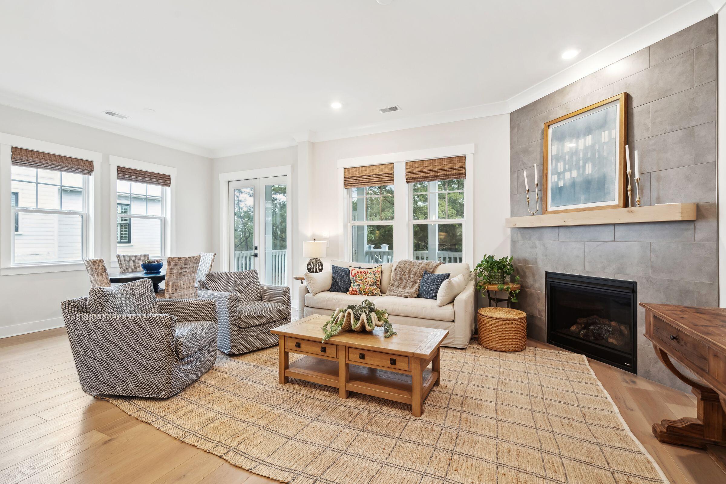 1604 Bernier Commons