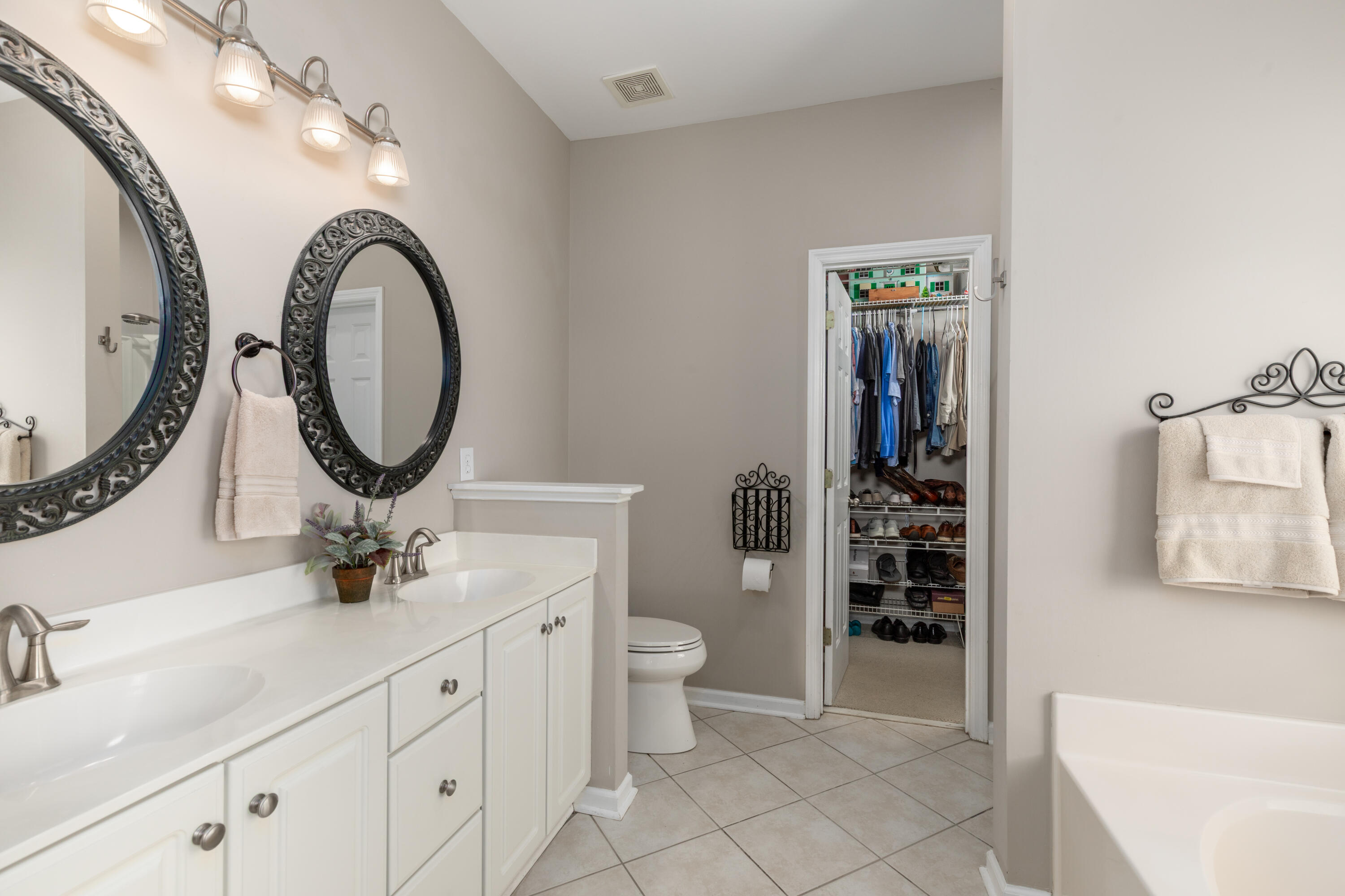 2632 Planters Pointe Boulevard