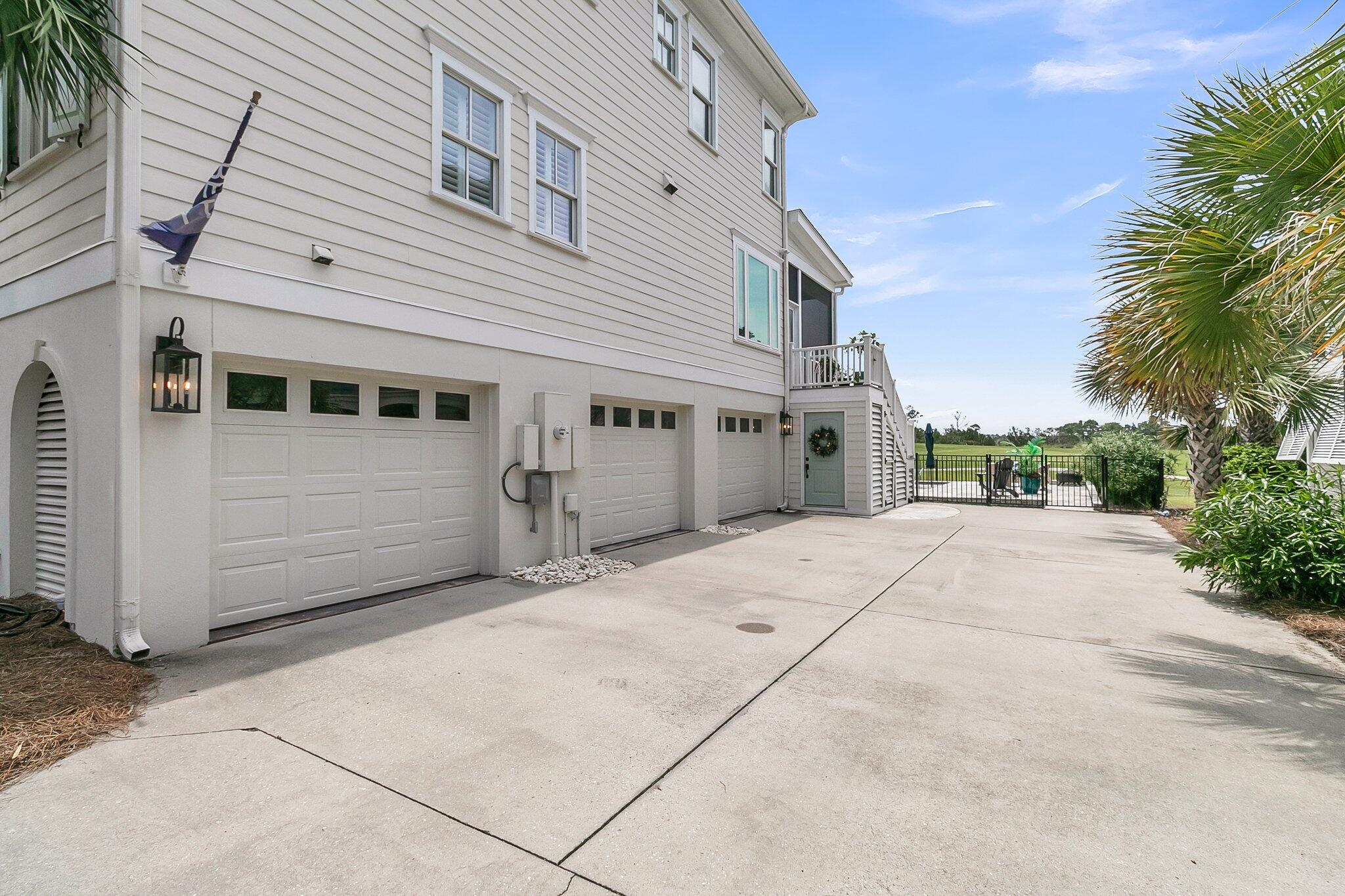 1636 Rivertowne Country Club Drive