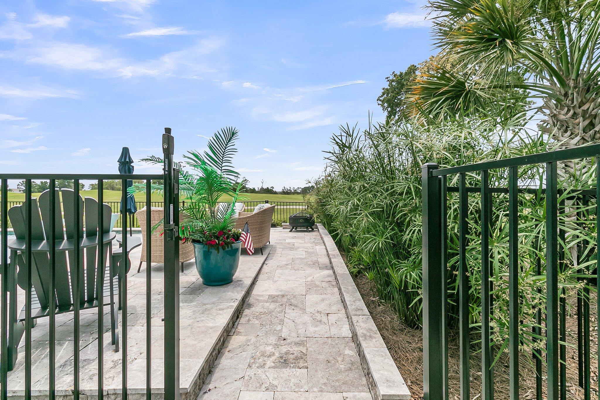 1636 Rivertowne Country Club Drive