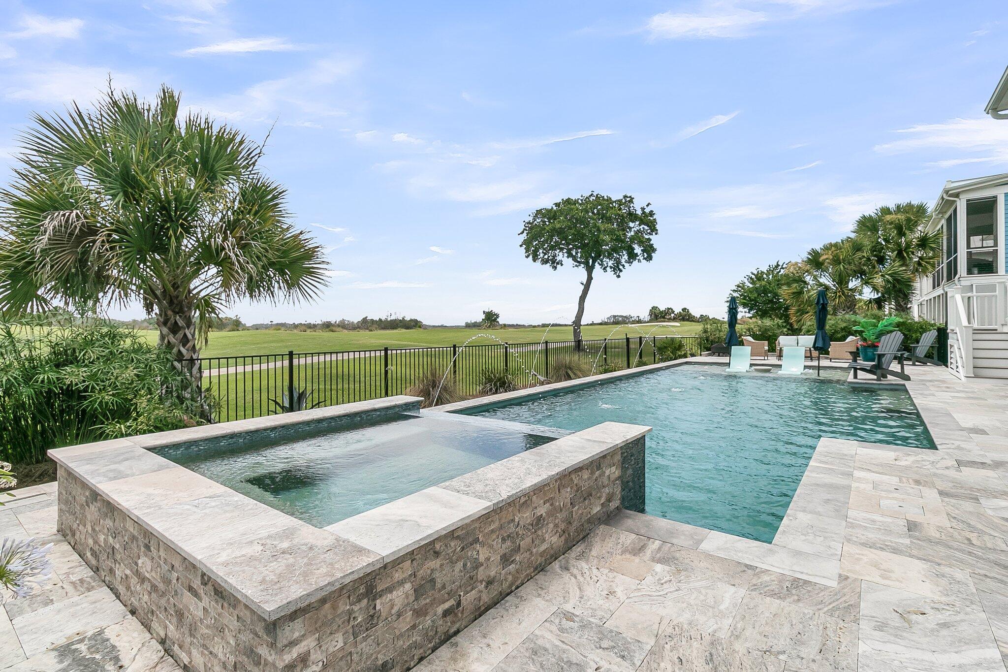 1636 Rivertowne Country Club Drive
