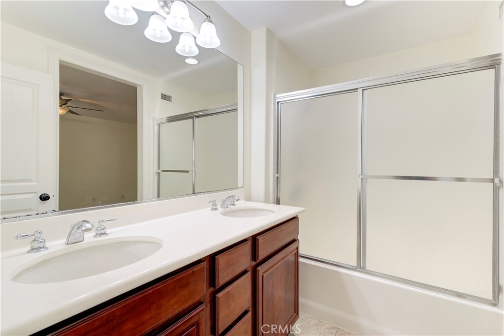 87 Three Vines Court