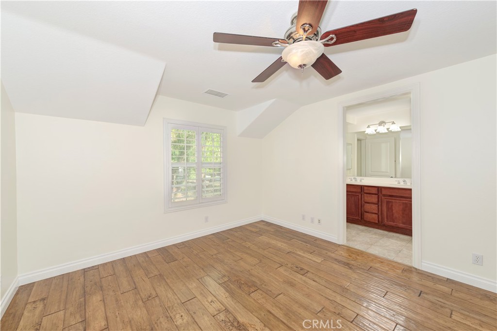 87 Three Vines Court