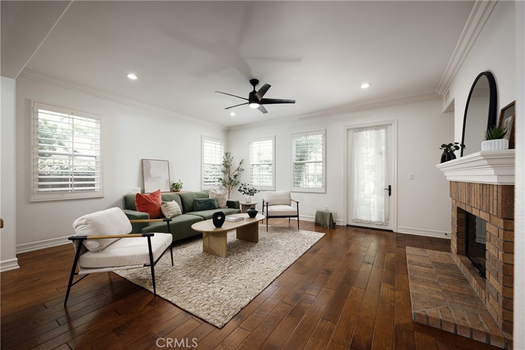 25 Hallcrest