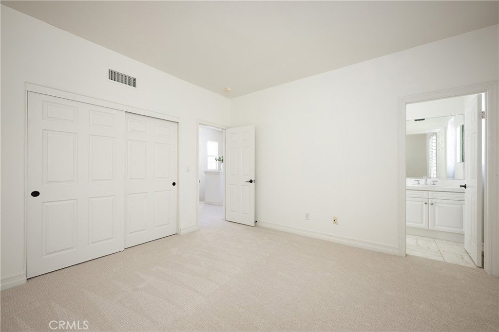 25 Hallcrest