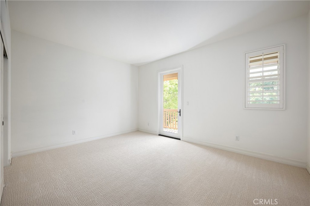 25 Hallcrest